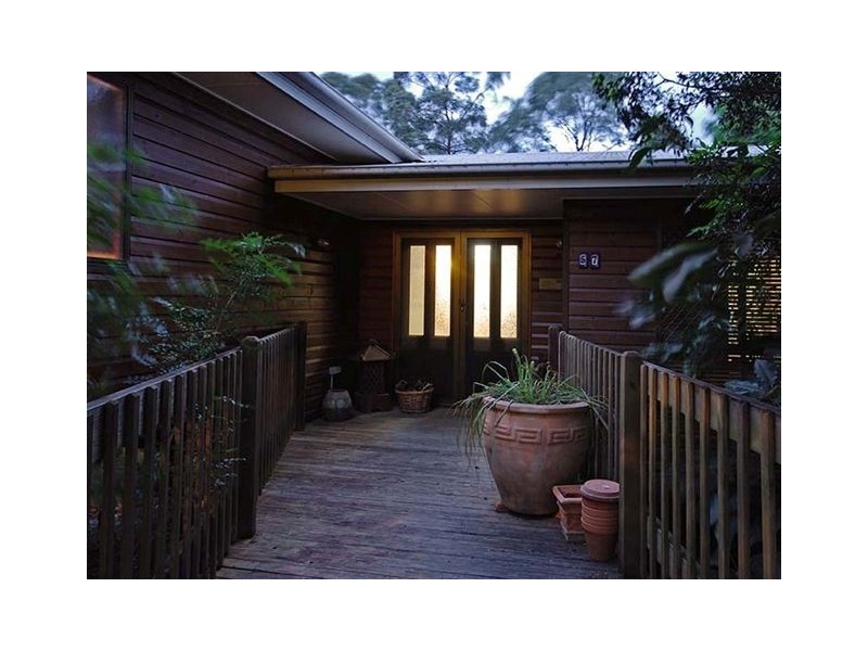 57 Blackwood Drive, Ferny Hills QLD 4055