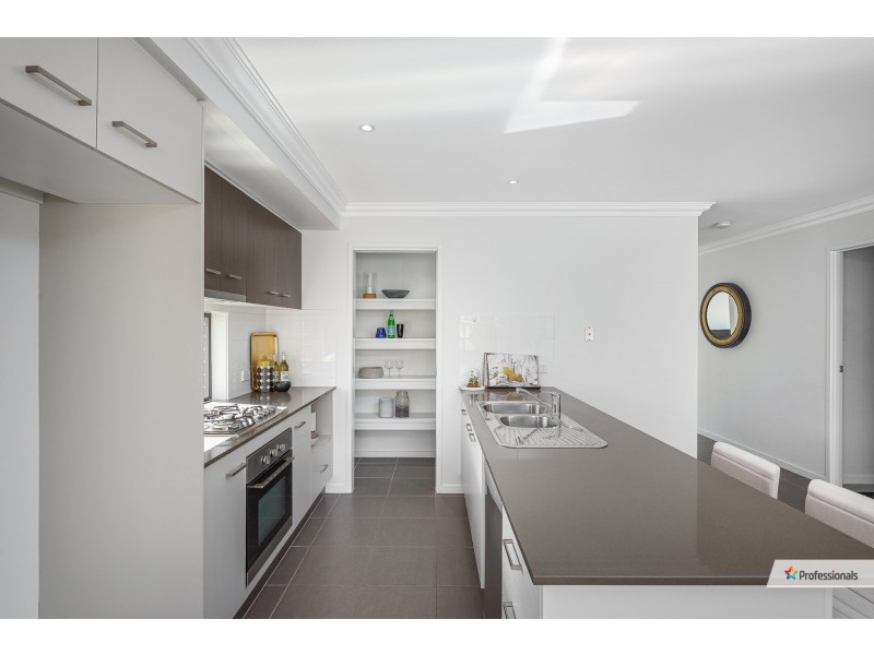 37 Bibury Street, Wellington Point QLD 4160