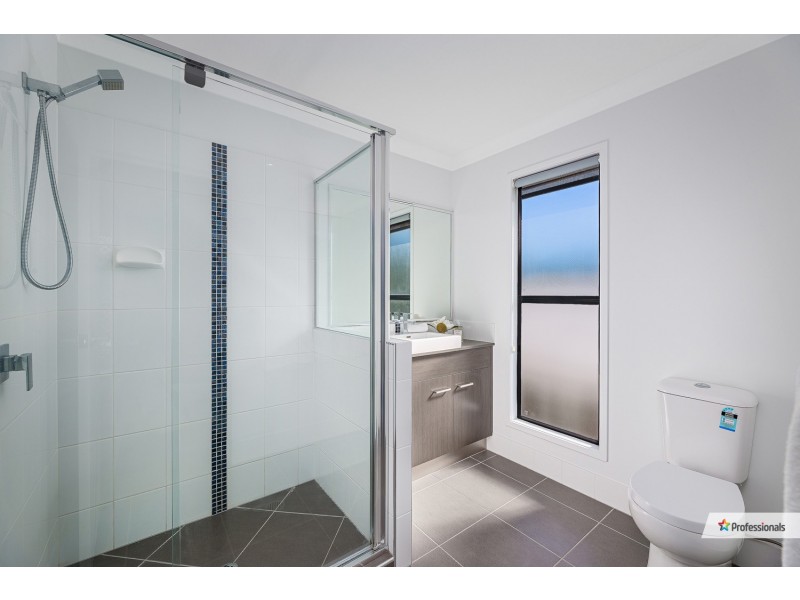 37 Bibury Street, Wellington Point QLD 4160