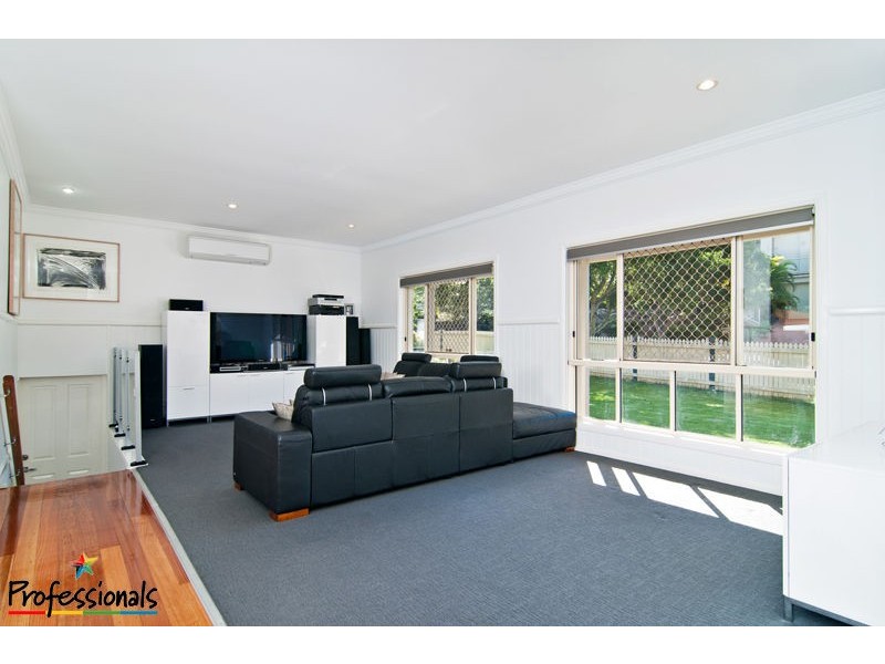 17 Tallowwood Place, Bridgeman Downs QLD 4035