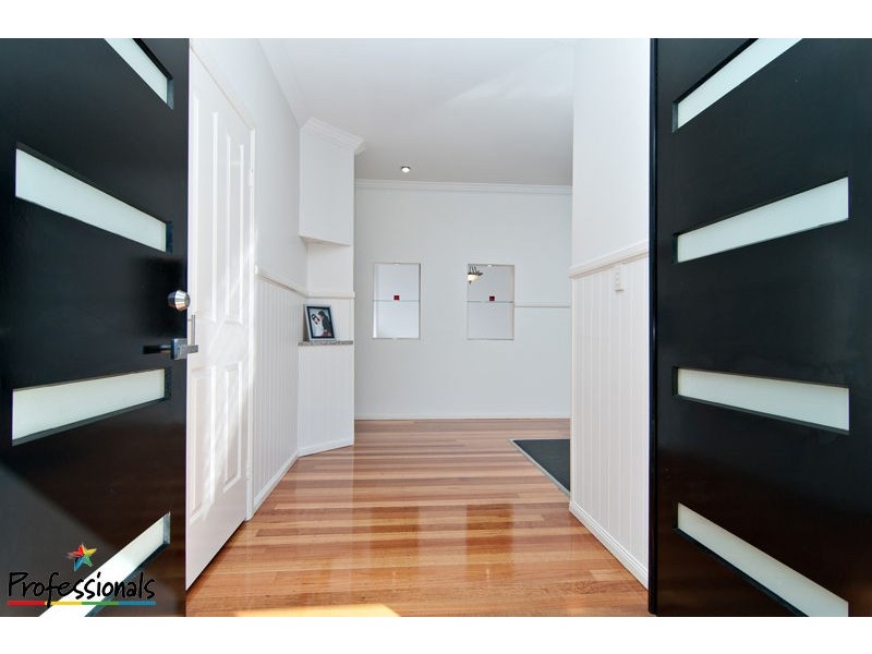 17 Tallowwood Place, Bridgeman Downs QLD 4035
