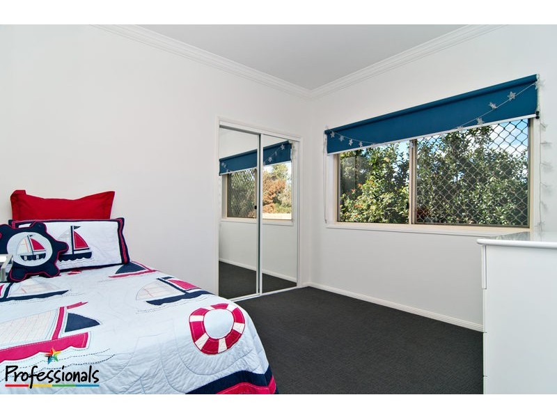 17 Tallowwood Place, Bridgeman Downs QLD 4035