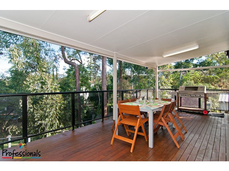 17 Tallowwood Place, Bridgeman Downs QLD 4035