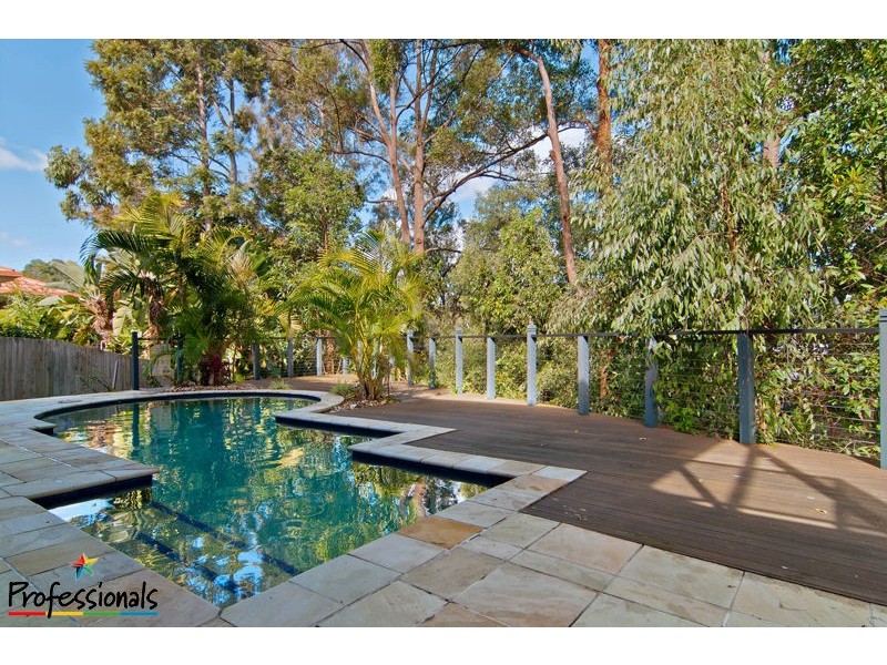 17 Tallowwood Place, Bridgeman Downs QLD 4035