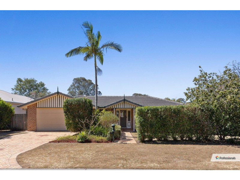 7 Larwood Place, Ferny Hills QLD 4055