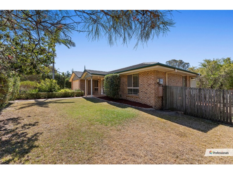 7 Larwood Place, Ferny Hills QLD 4055