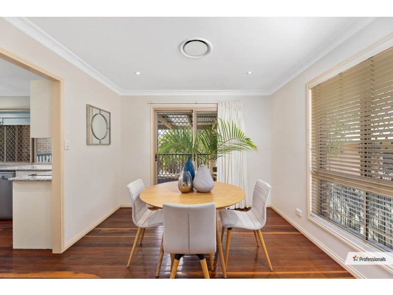 7 Larwood Place, Ferny Hills QLD 4055