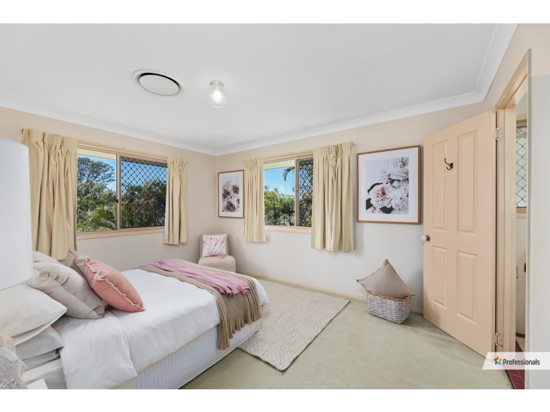 7 Larwood Place, Ferny Hills QLD 4055