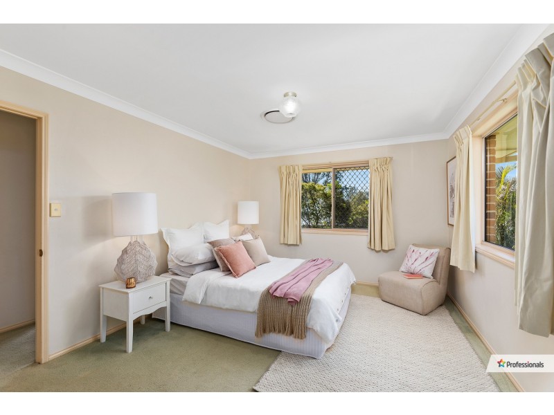 7 Larwood Place, Ferny Hills QLD 4055