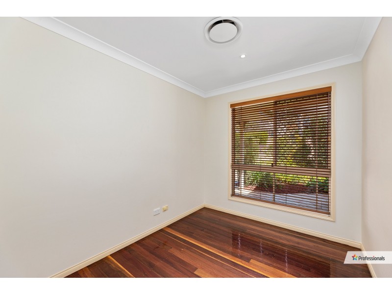 7 Larwood Place, Ferny Hills QLD 4055