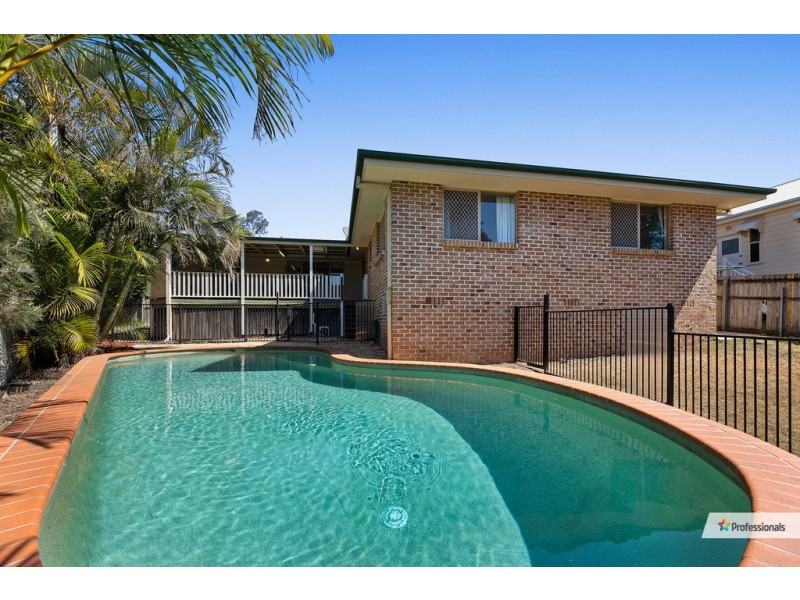 7 Larwood Place, Ferny Hills QLD 4055