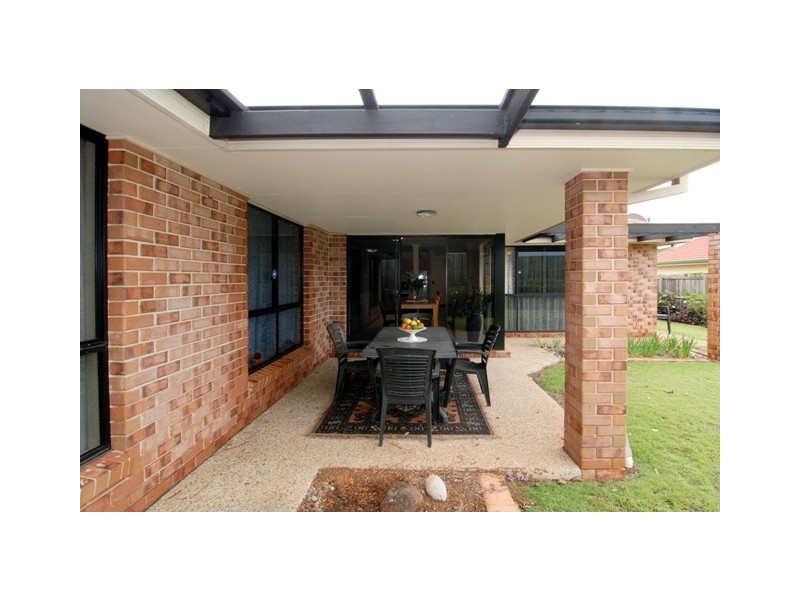 196 Saturn Crescent, Bridgeman Downs QLD 4035