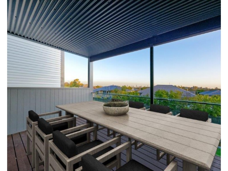 12A Redwood Street, Stafford Heights QLD 4053