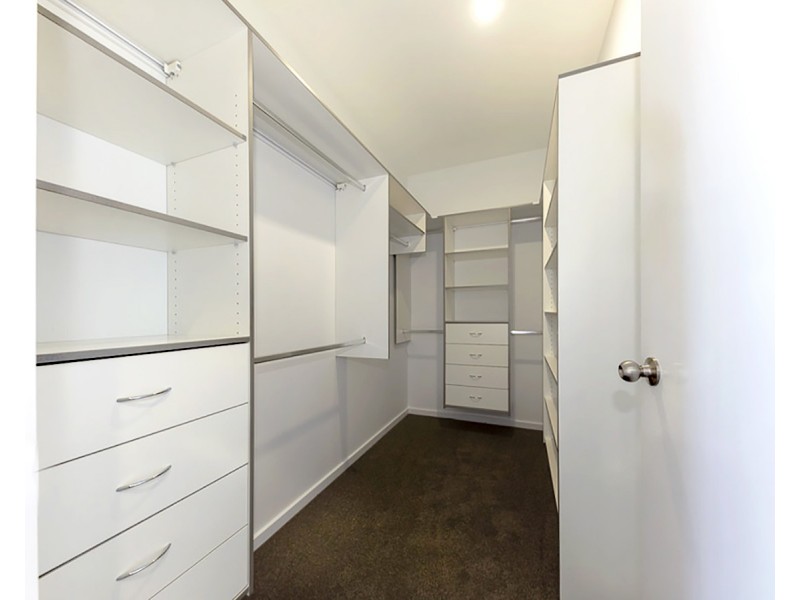 12A Redwood Street, Stafford Heights QLD 4053