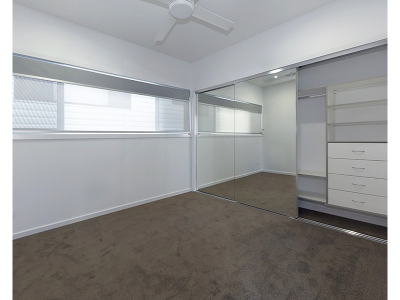 12A Redwood Street, Stafford Heights QLD 4053