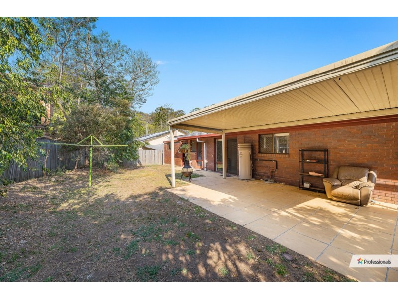 42 Cassandra Street, Chapel Hill QLD 4069