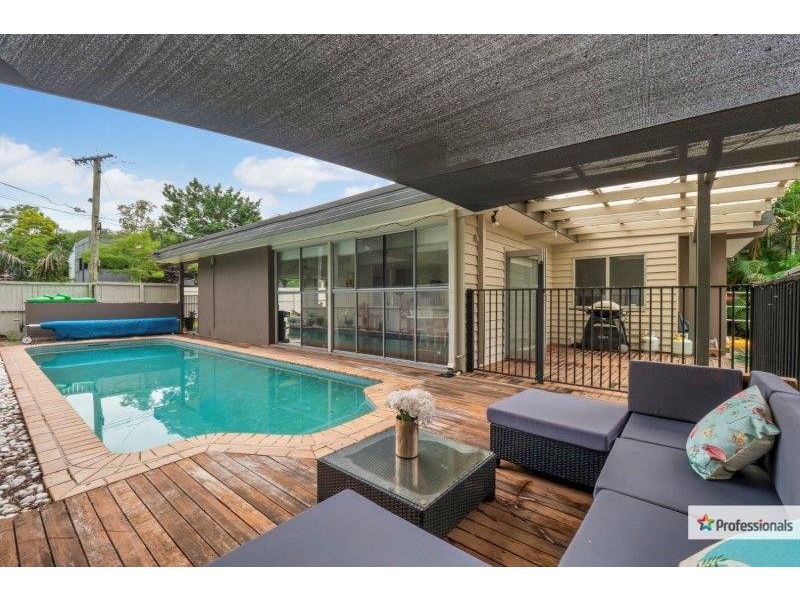 1 Glenella Street, The Gap QLD 4061