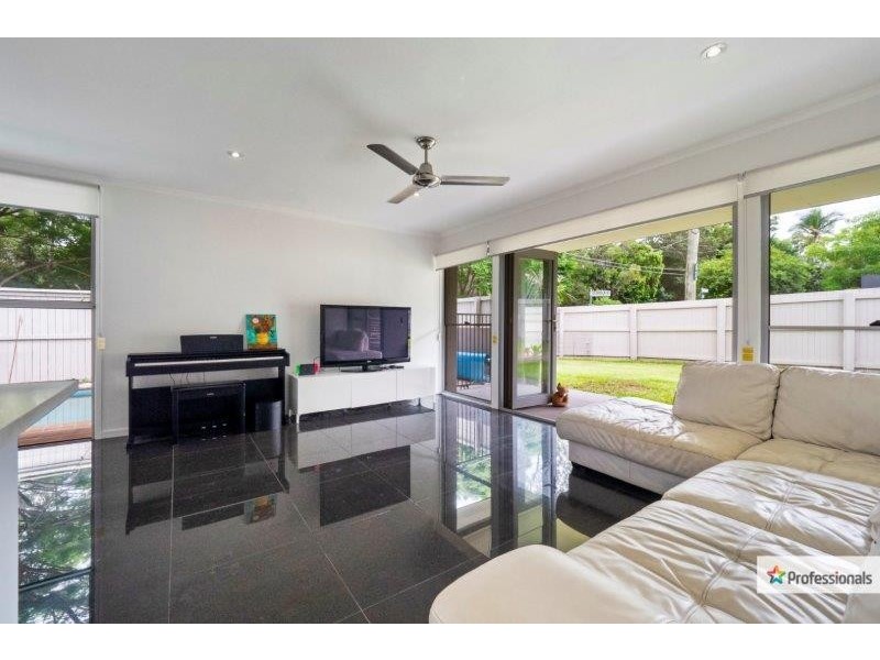 1 Glenella Street, The Gap QLD 4061