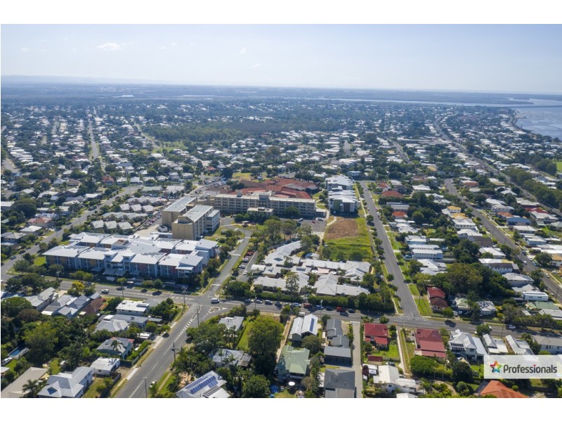 69 Wakefield Street, Sandgate QLD 4017