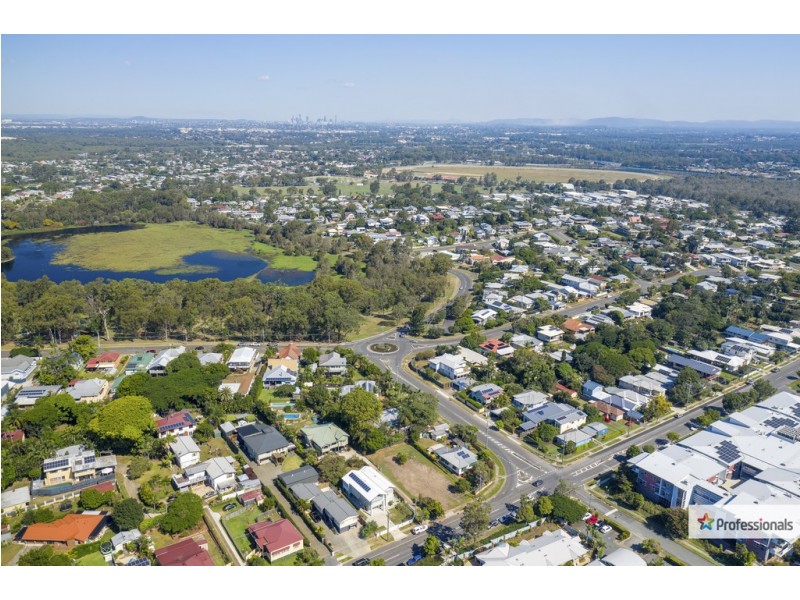 69 Wakefield Street, Sandgate QLD 4017