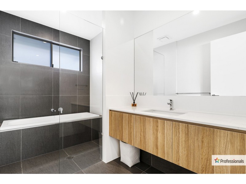 24a Rawson Street, Wooloowin QLD 4030