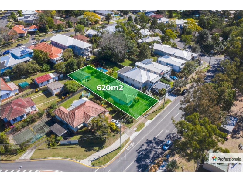 4 Mirrabooka Road, Ashgrove QLD 4060