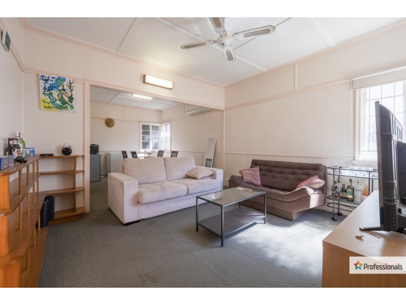 4 Mirrabooka Road, Ashgrove QLD 4060