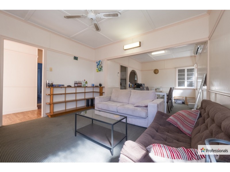 4 Mirrabooka Road, Ashgrove QLD 4060