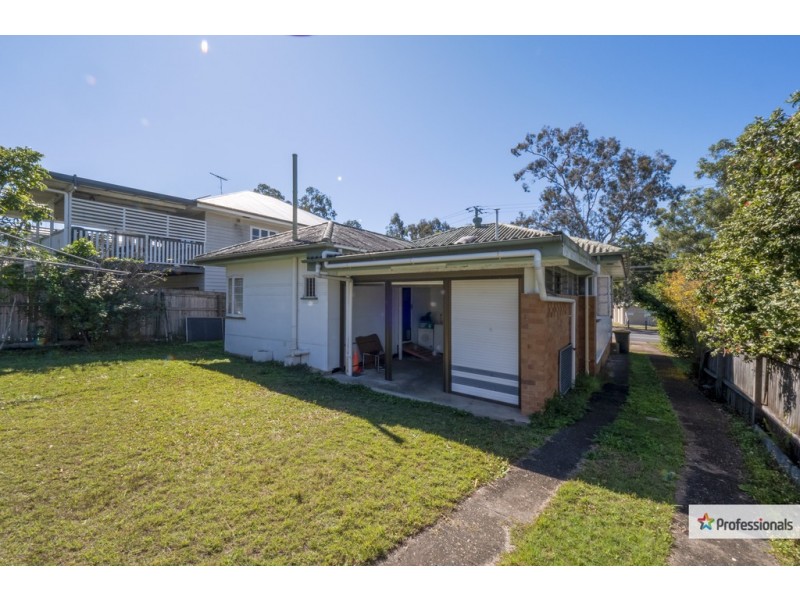 4 Mirrabooka Road, Ashgrove QLD 4060