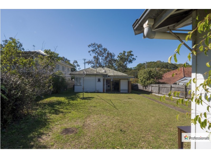 4 Mirrabooka Road, Ashgrove QLD 4060