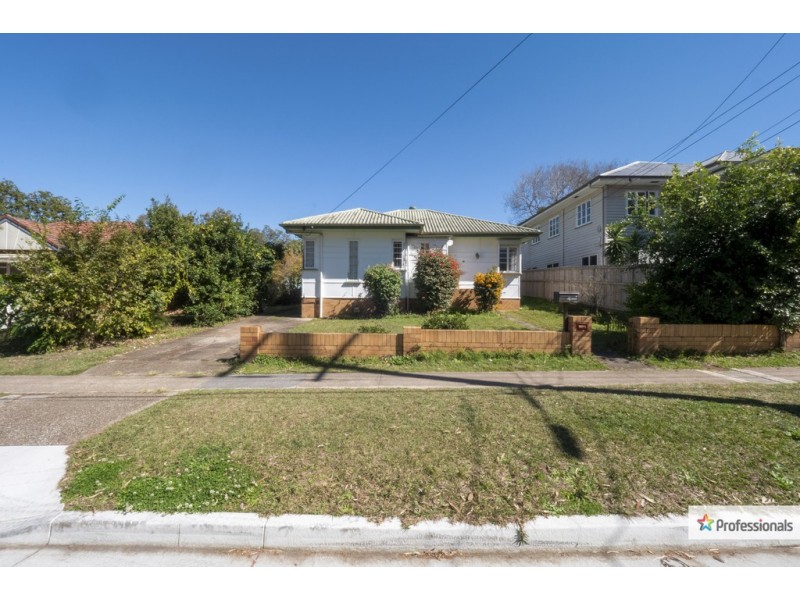 4 Mirrabooka Road, Ashgrove QLD 4060