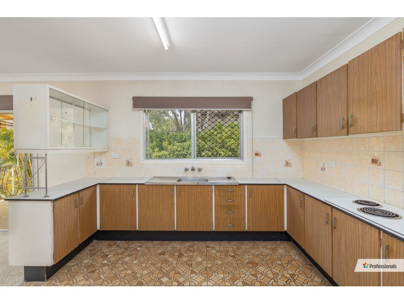 35 Redgrave Street, Stafford Heights QLD 4053