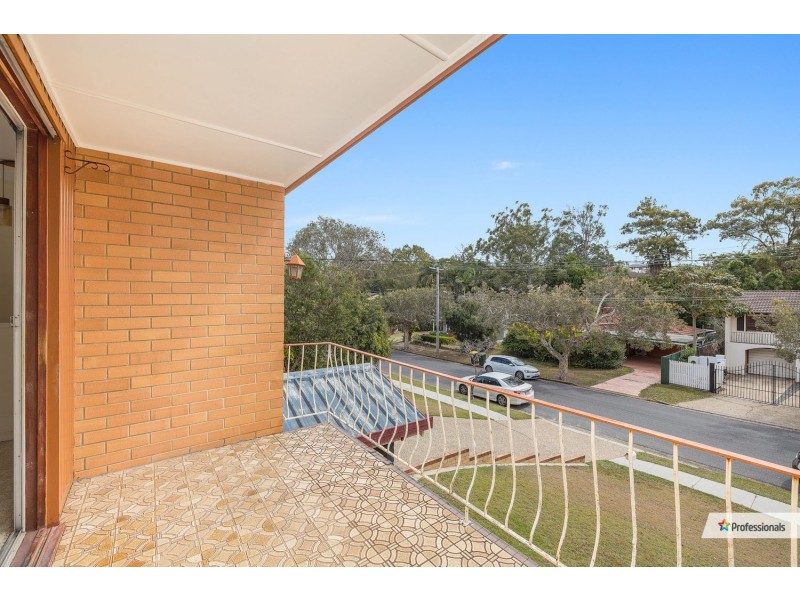 35 Redgrave Street, Stafford Heights QLD 4053