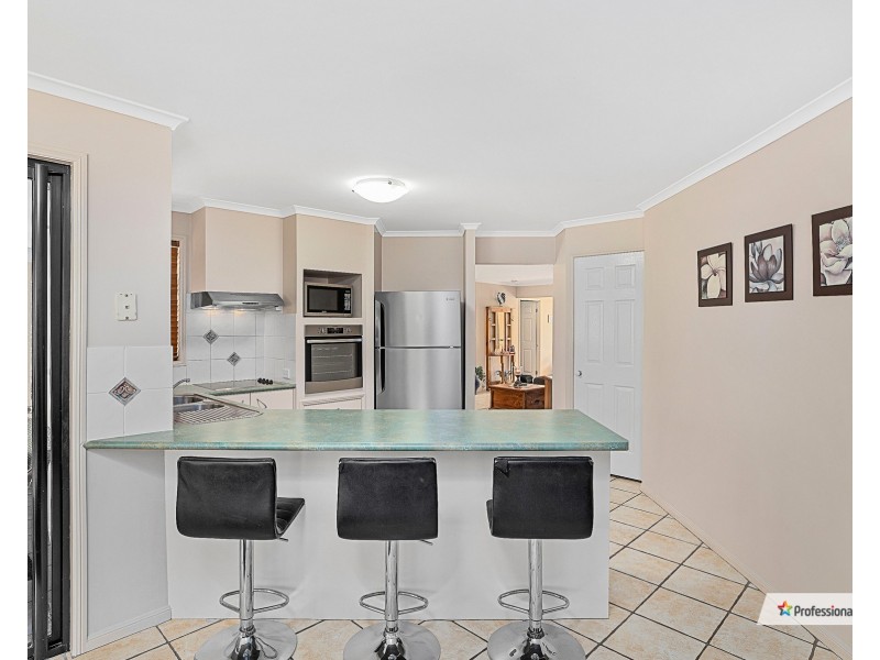 166 Saraband Drive, Eatons Hill QLD 4037