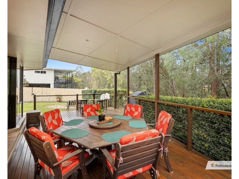 166 Saraband Drive, Eatons Hill QLD 4037