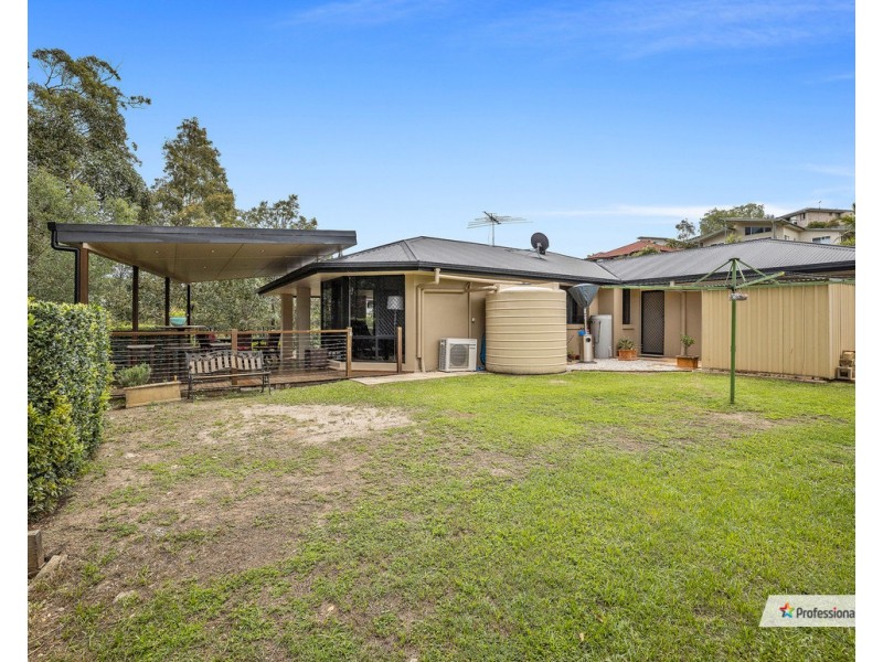 166 Saraband Drive, Eatons Hill QLD 4037