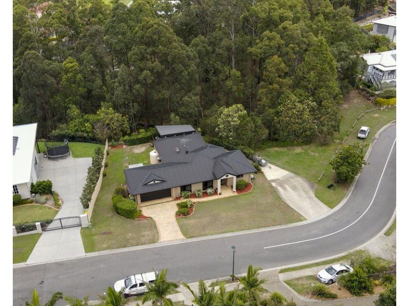 166 Saraband Drive, Eatons Hill QLD 4037