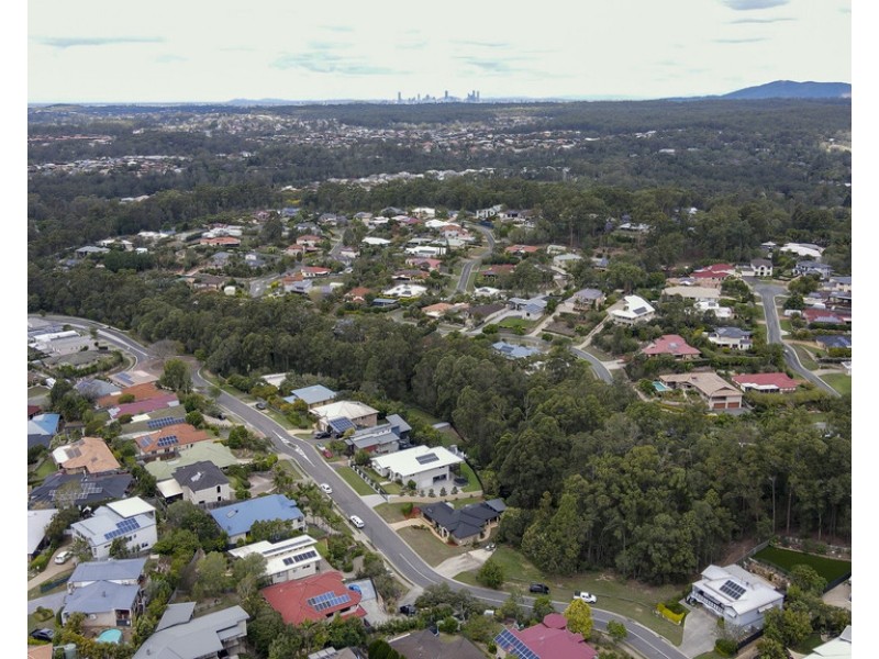 166 Saraband Drive, Eatons Hill QLD 4037