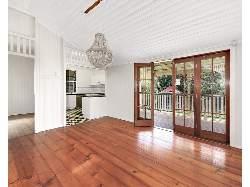 14 Erskine Avenue, Kedron QLD 4031