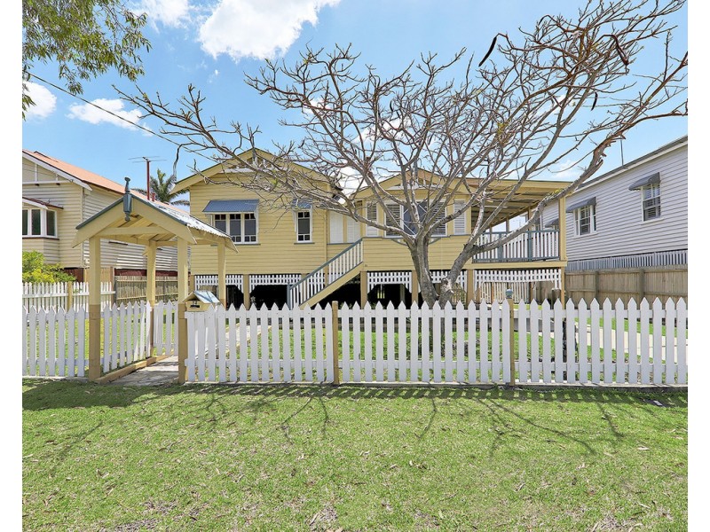 14 Erskine Avenue, Kedron QLD 4031