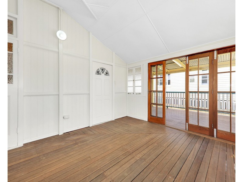 14 Erskine Avenue, Kedron QLD 4031