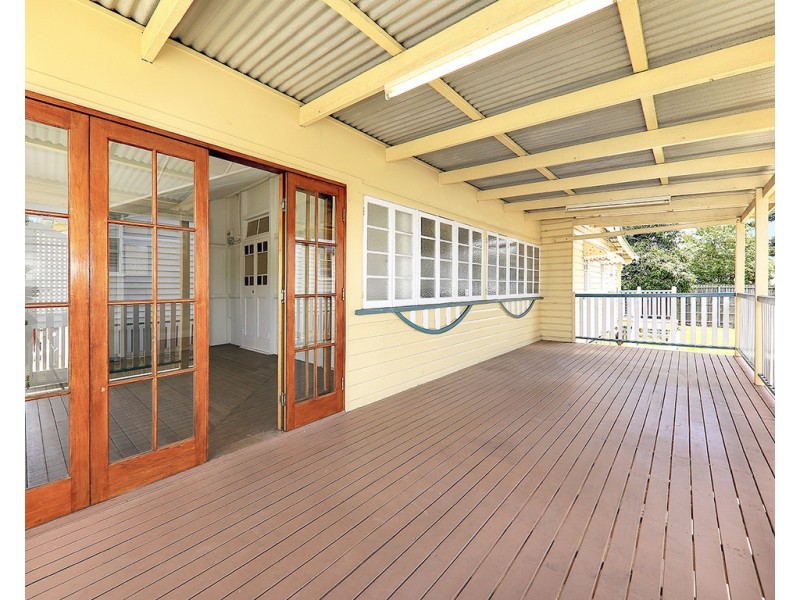 14 Erskine Avenue, Kedron QLD 4031