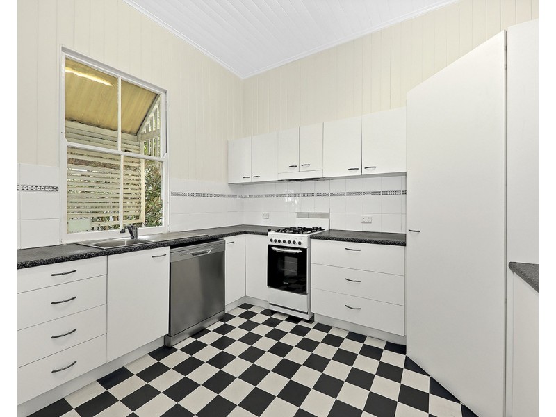 14 Erskine Avenue, Kedron QLD 4031