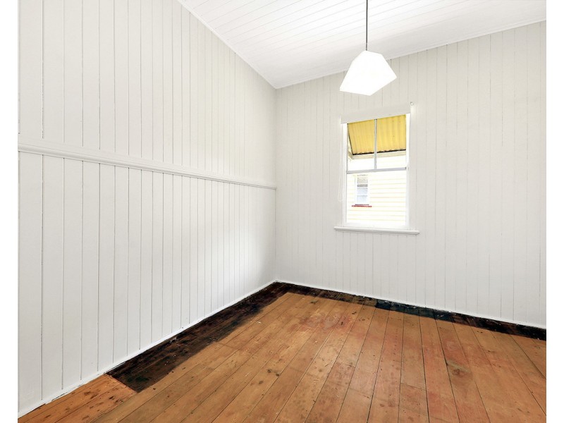 14 Erskine Avenue, Kedron QLD 4031