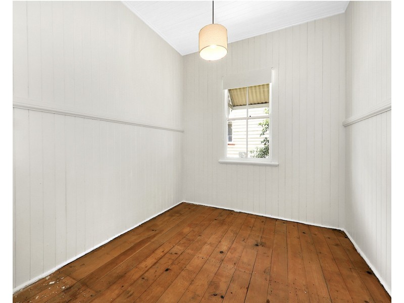 14 Erskine Avenue, Kedron QLD 4031