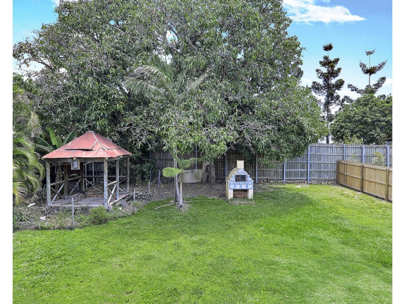 14 Erskine Avenue, Kedron QLD 4031