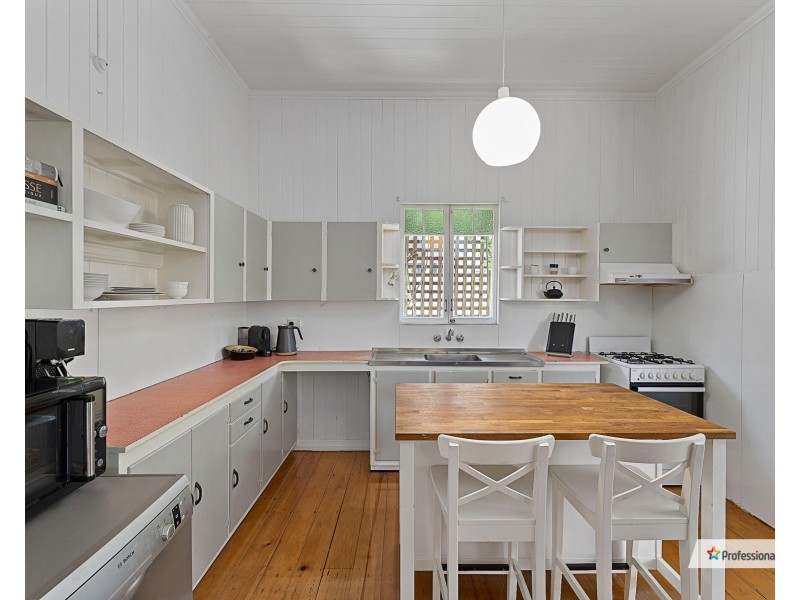 117 Waterworks Road, Ashgrove QLD 4060