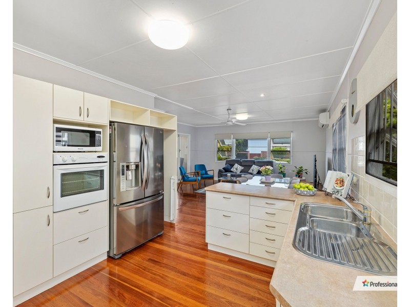 12 Dalkeith Street, Chermside West QLD 4032