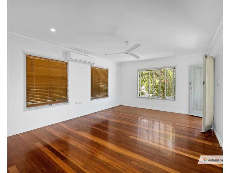 128 Appleby Road (Service Road), Stafford Heights QLD 4053