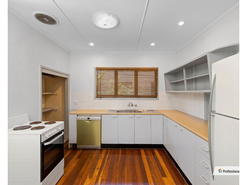 128 Appleby Road (Service Road), Stafford Heights QLD 4053